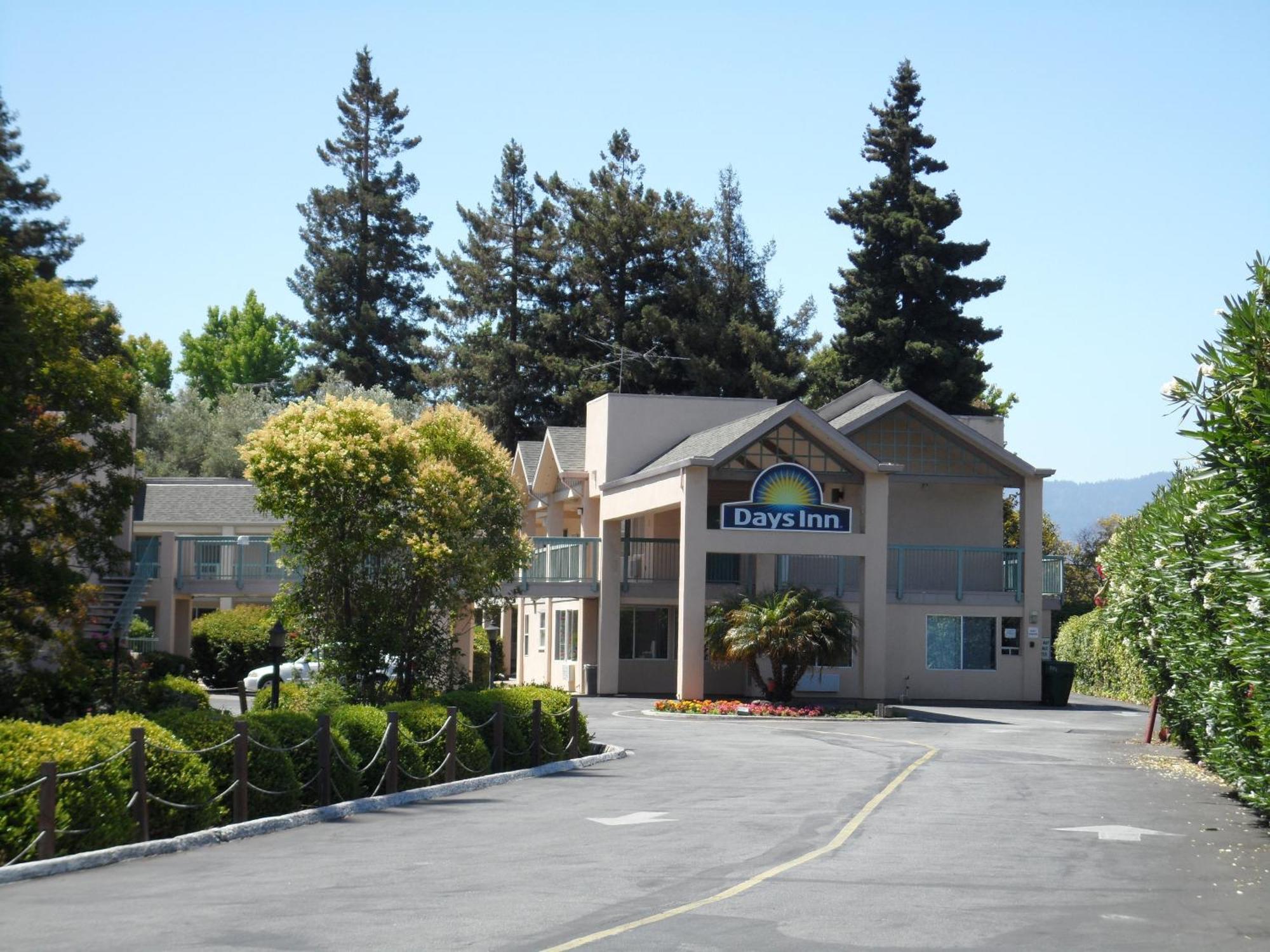 Days Inn By Wyndham Redwood City Eksteriør bilde